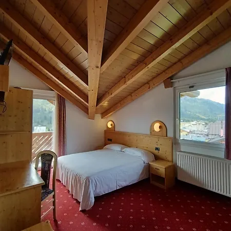 Hotel Cielo Blu Tonalepass
